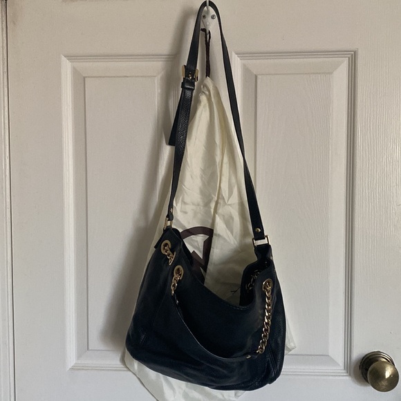 Michael kors purse - Picture 2 of 5